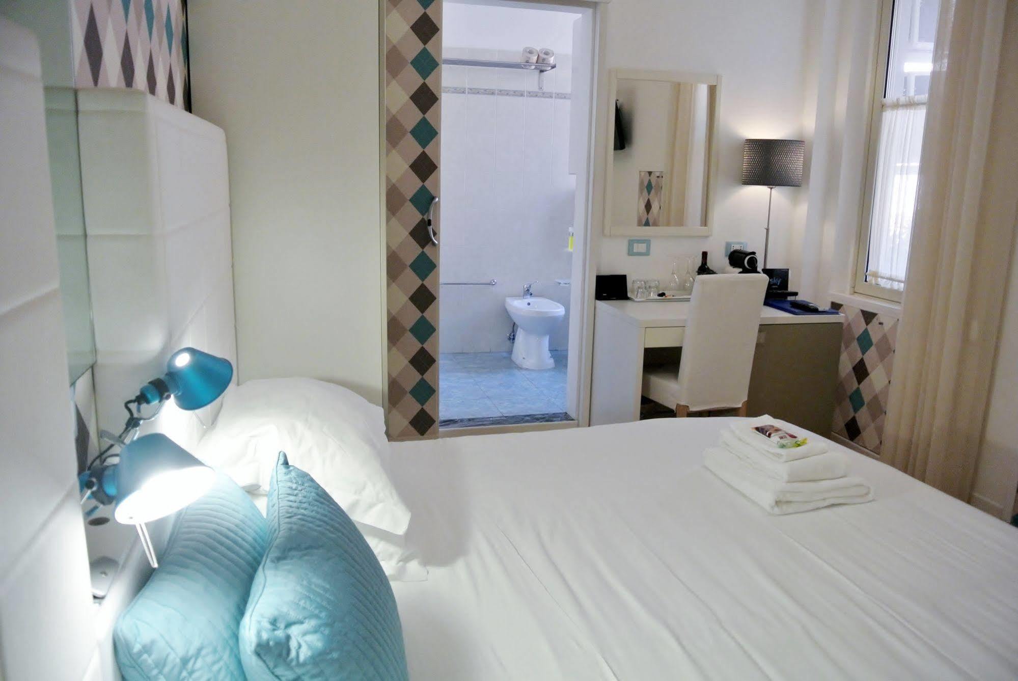 Couette-café Pellicano 2*